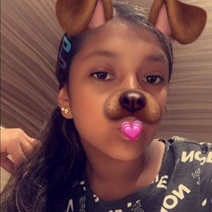 Meet your Posher, Emely